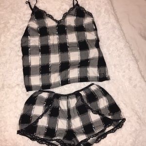 VICTORIA SECRET PLAID PAJAMA SET